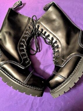 Grinders Black Leather 10-Eye Steel Toe Boots Size EU 40 US W9 M7 Punk Goth